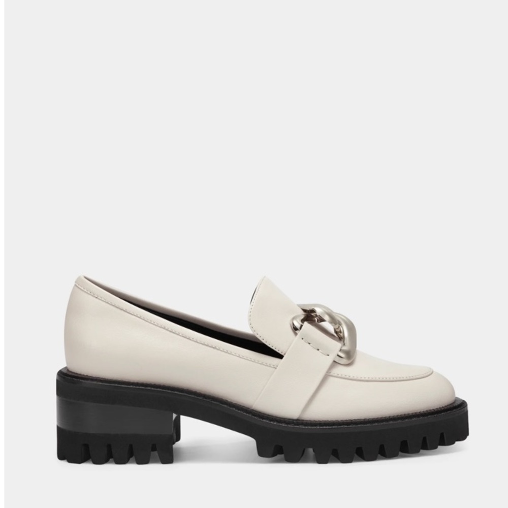 Brand new loafers! Super cute and comfy.
